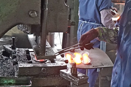 trim forging part edge